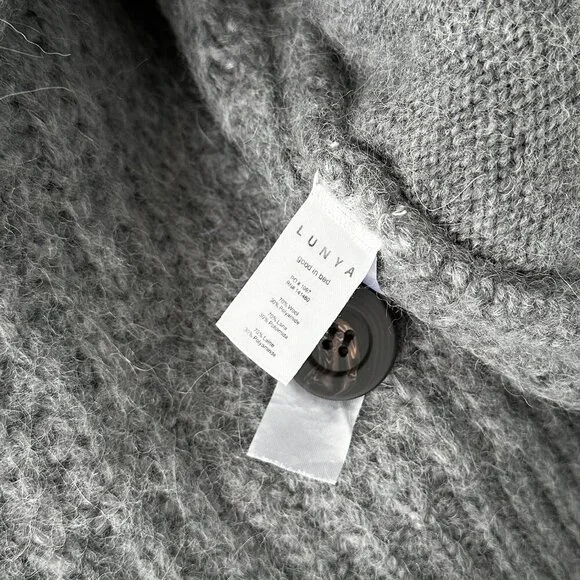 LUNYA Chunky Wool Cardigan in Serene Gray size xs/s - Picture 5 of 11